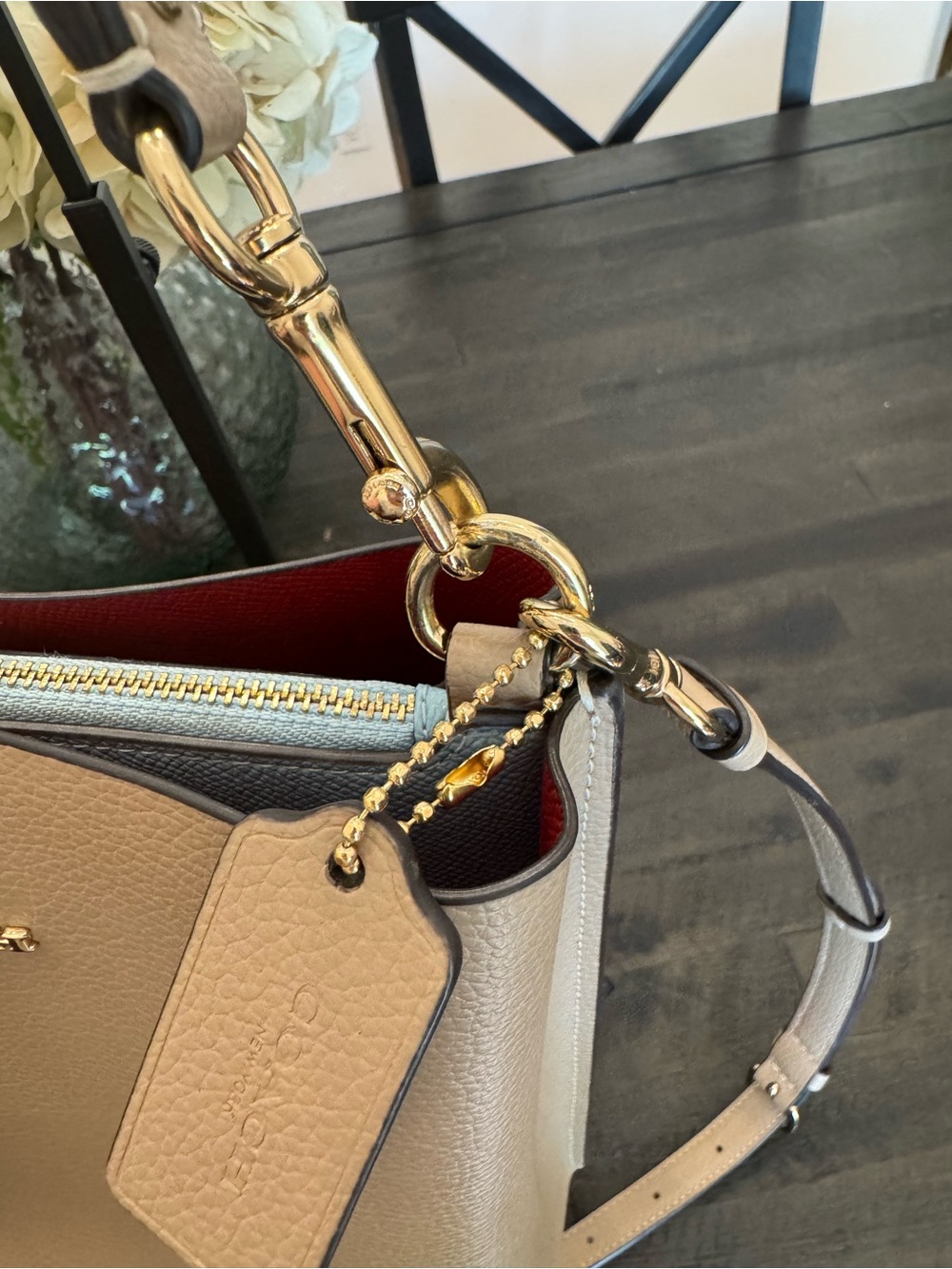 Coach Taupe Pebbled Leather Bucket Shoulder Bag with Gold Hardware - Picture 4 of 9